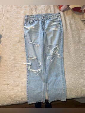 American Eagle Outfitters Light Blue Denim Jeans